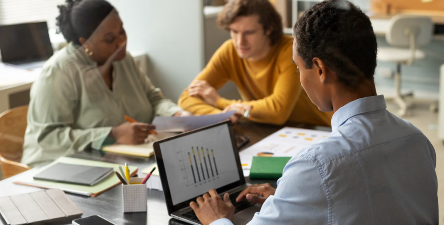 article impact logiciel erp sur la croissance des pme dans le secteur industriel.avif