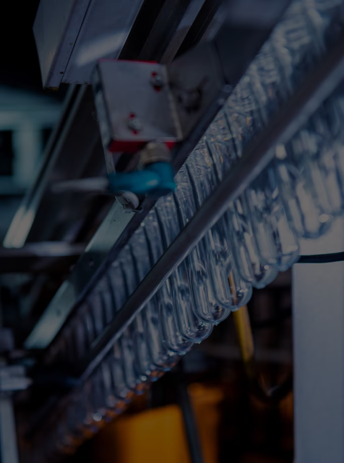 Chaîne de production automatisée de bouteilles en plastique