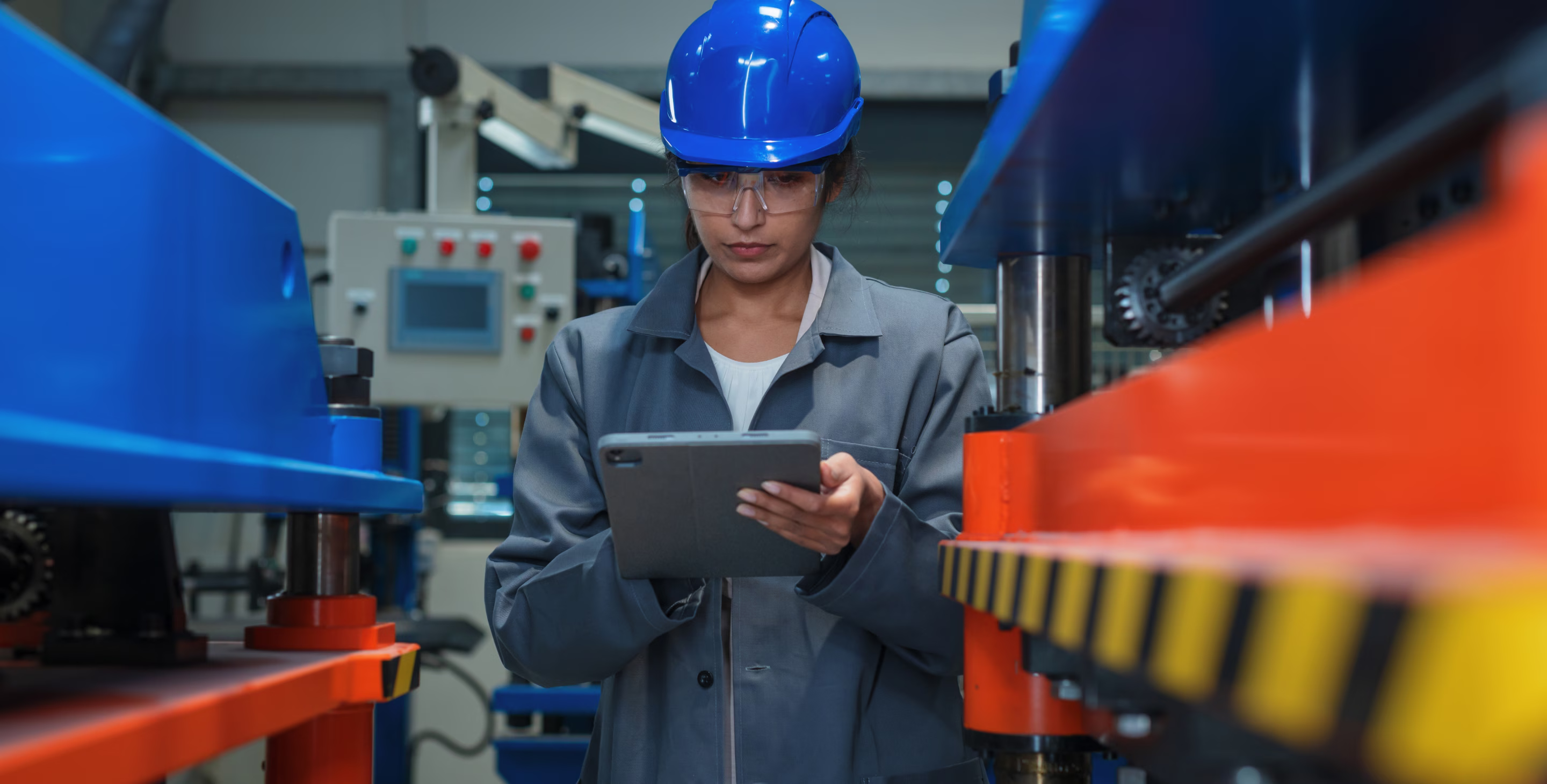 Supervision d’atelier industriel sur écran avec indicateurs en temps réel pour améliorer la visibilité de la production.